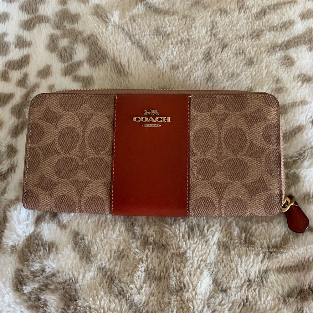 Brand new Coach Wallet, never used